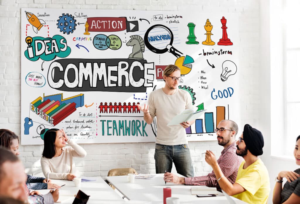 Creative Agency vs In-House Team: Mana yang Lebih Efektif untuk Kampanye Anda?